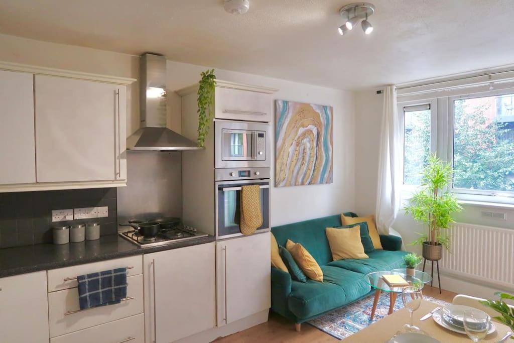 Chic 4-bed In Trendy Clerkenwell W Balcony And Walking Distance To Tube