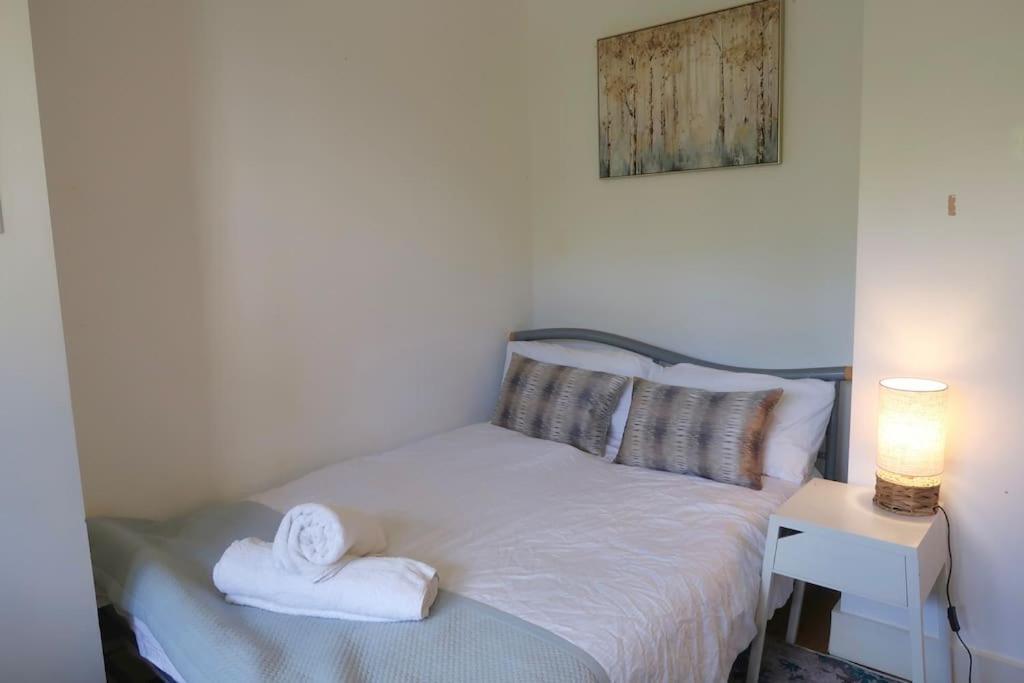 Chic 4-bed In Trendy Clerkenwell W Balcony And Walking Distance To Tube London