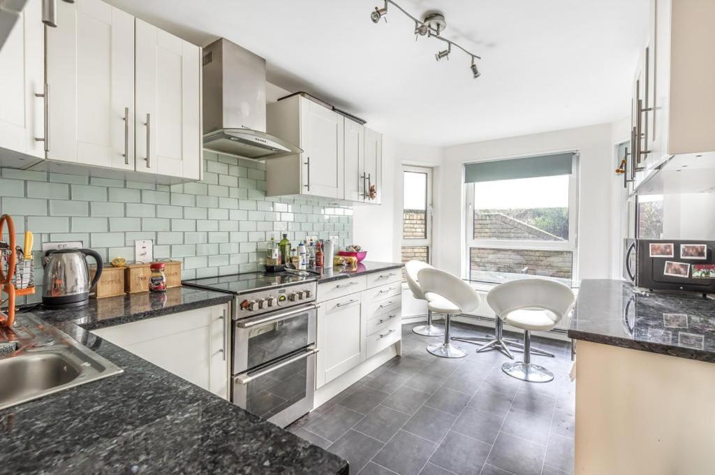 Chic 2 Bedroom Flat * Londres