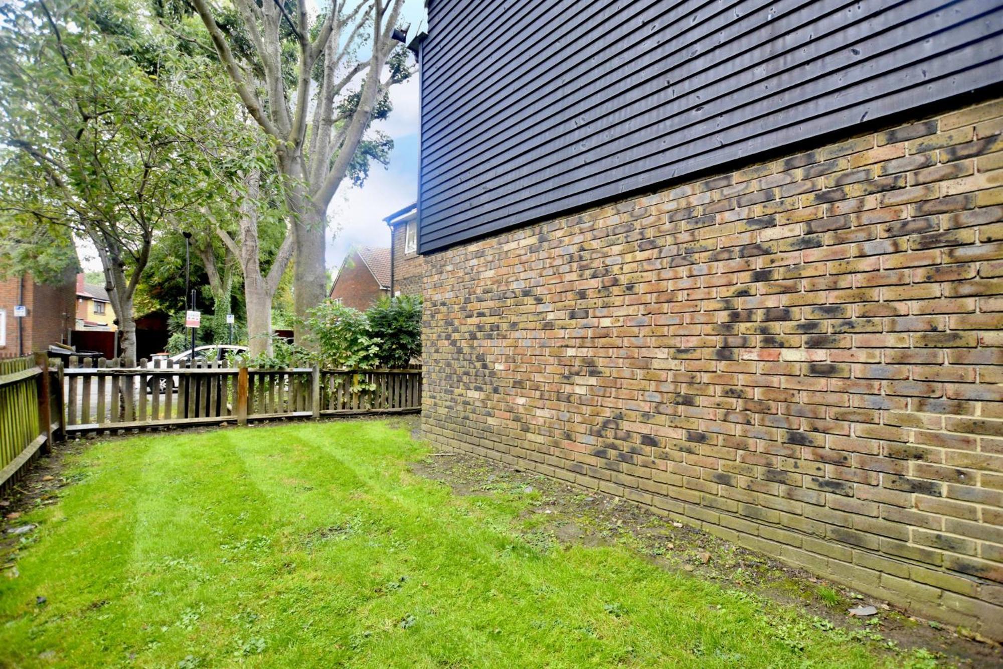 Full Close To Excel Centre, Airport , O2 Arena London