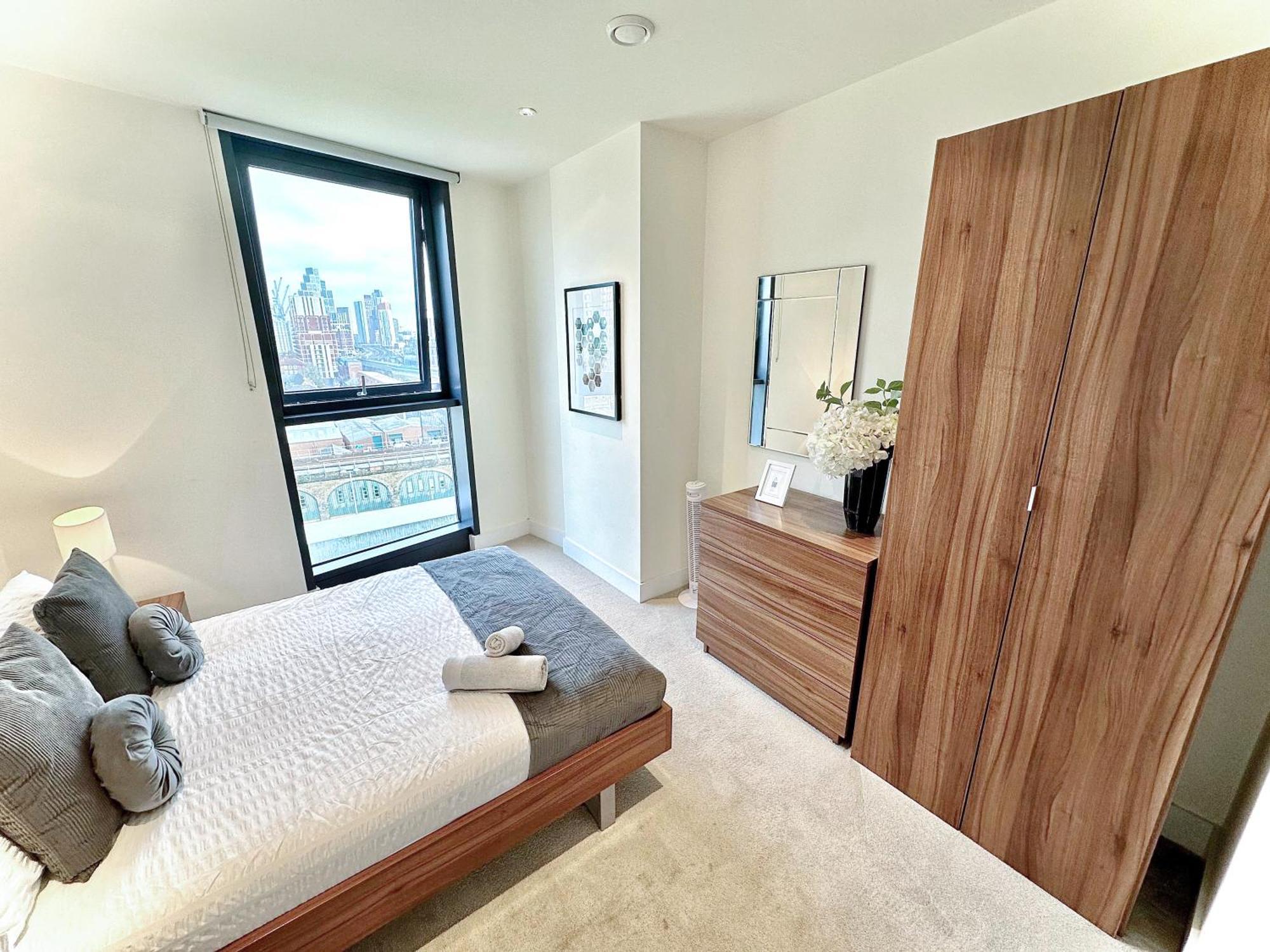 Appartement Elegant 3-bedroom Penthouse With A Private Terrace, Lift Access, And Free Wi-fi, Located In Battersea, Nine Elms Londres