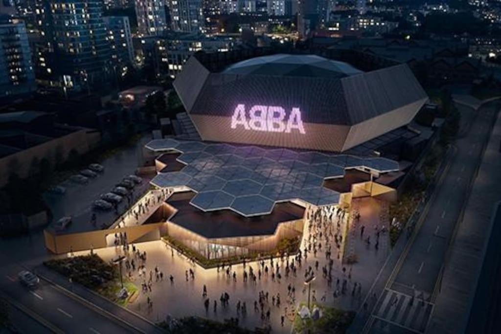 Full Close To Excel Centre, Airport , O2 Arena Apartment
