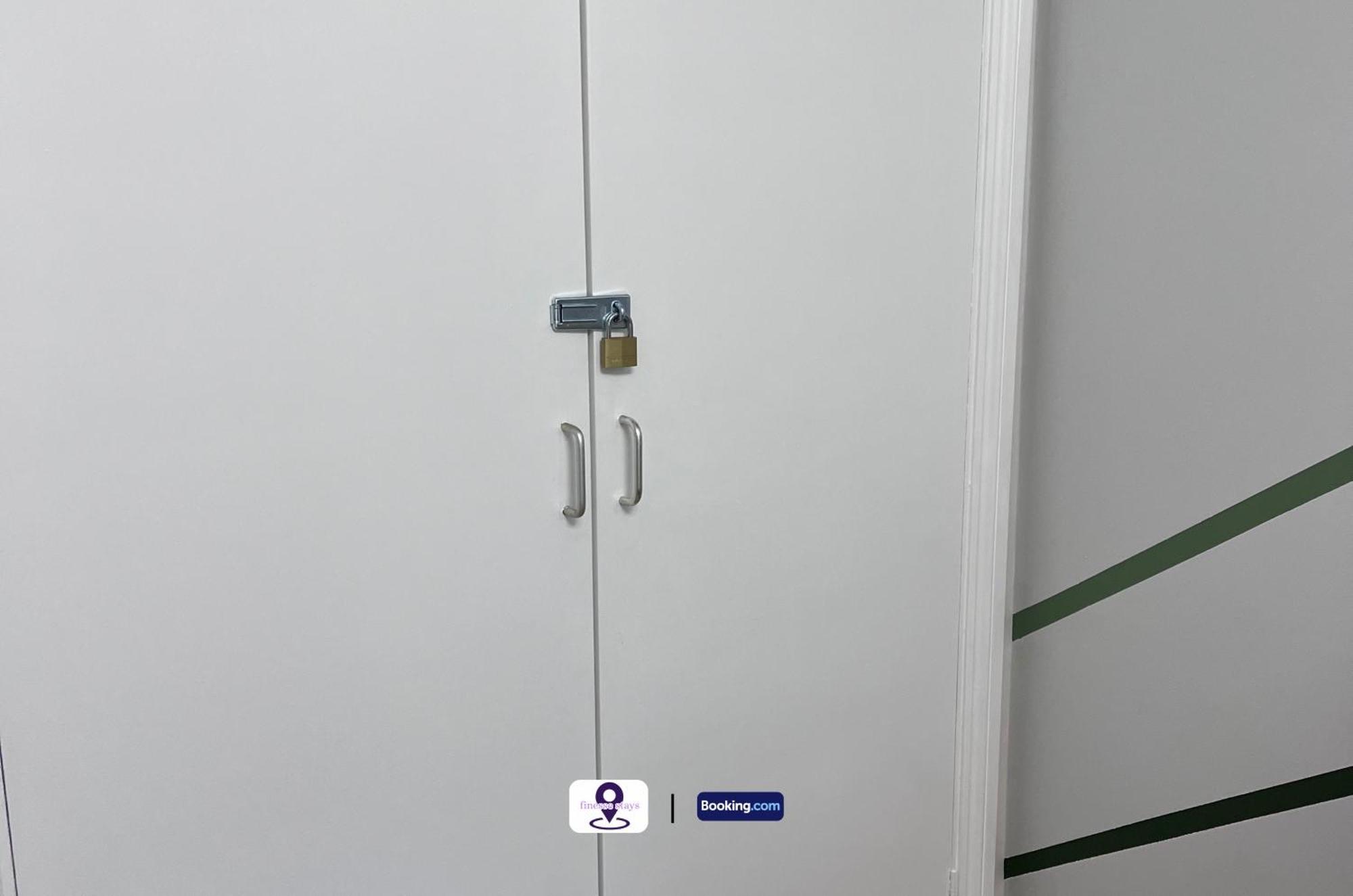 Apartamento Last-minute Secure ! Limited Time L Exclusive On 2 Bedroom, High Spec Luxury Flat By Finesse Short Lets & Serviced With Free Wifi *