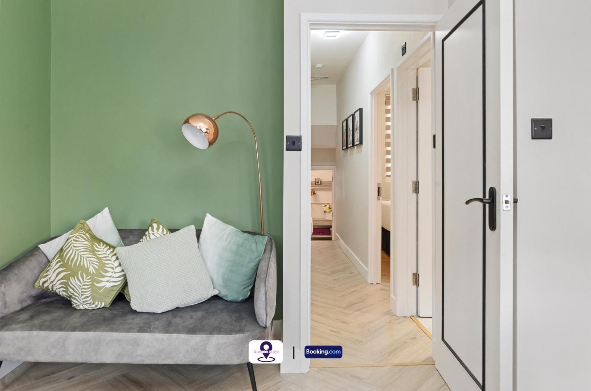 Last-minute Secure ! Limited Time L Exclusive On 2 Bedroom, High Spec Luxury Flat By Finesse Short Lets & Serviced With Free Wifi Apartamento