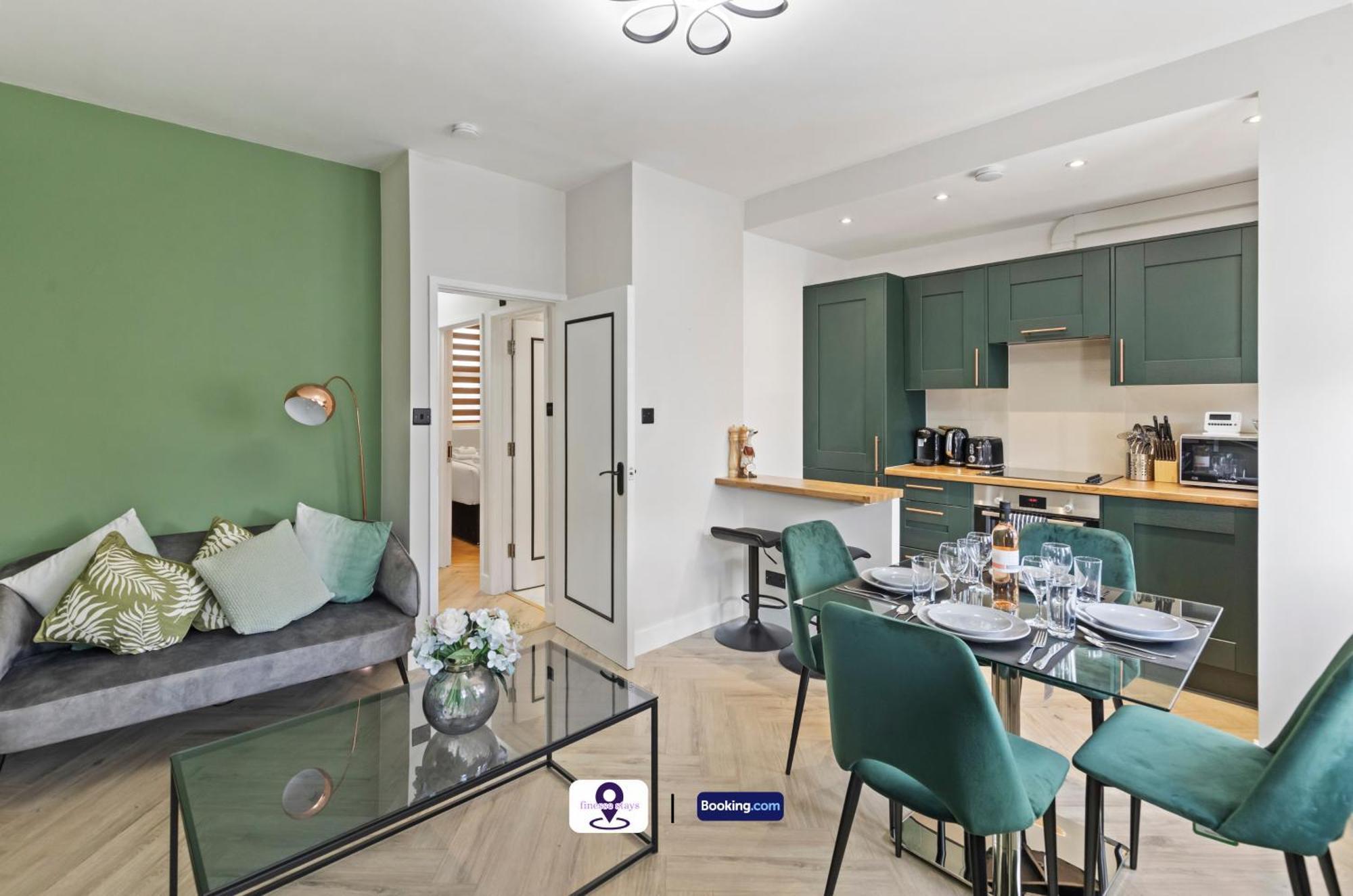 Apartamento Last-minute Secure ! Limited Time L Exclusive On 2 Bedroom, High Spec Luxury Flat By Finesse Short Lets & Serviced With Free Wifi Londres