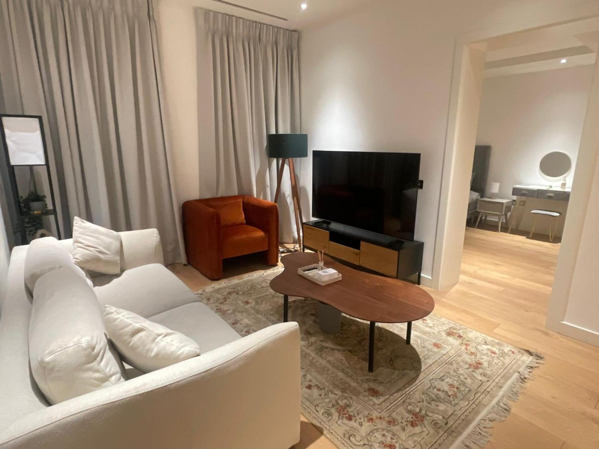 Spacious 2 Bed 2 Bath Battersea Powerstation Apartamento *