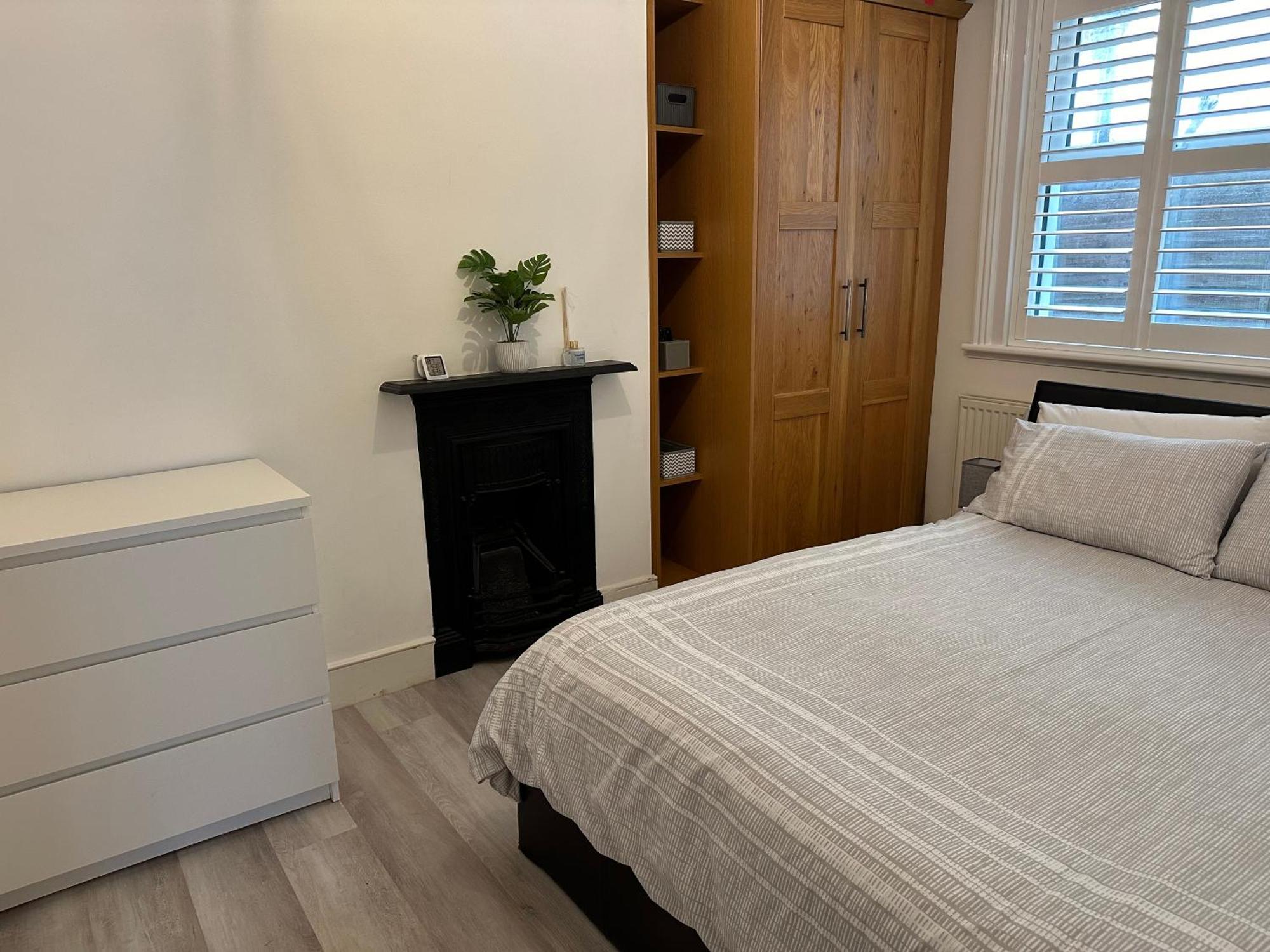 Earlsfield Near Wimbledon, Clapham, Waterloo Londen