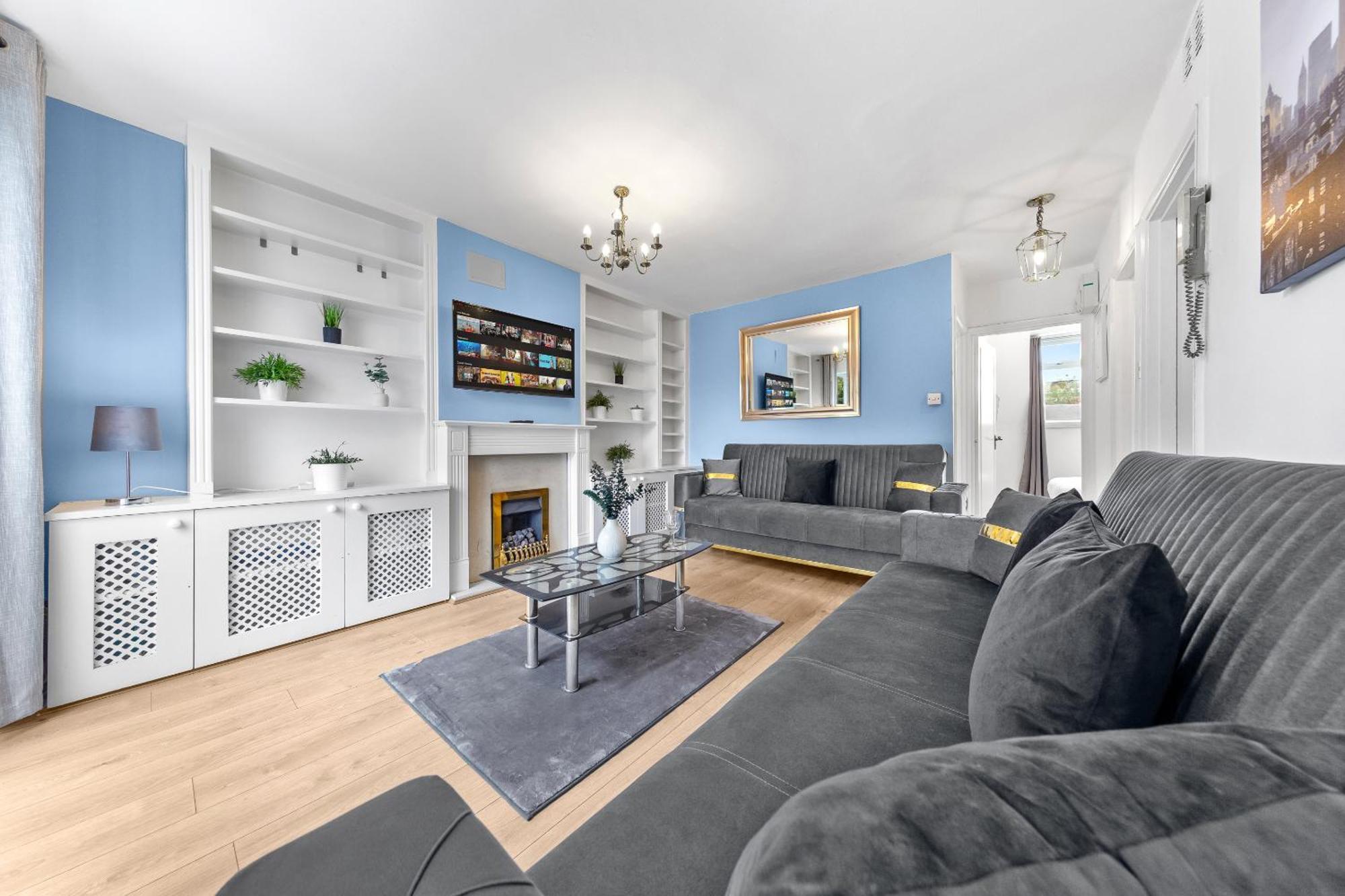 Appartement Newly Renovated Kensington 2 Bedroom With Balcony Near Harrods Sleeps 6, 2 Min Walk From Station Londres