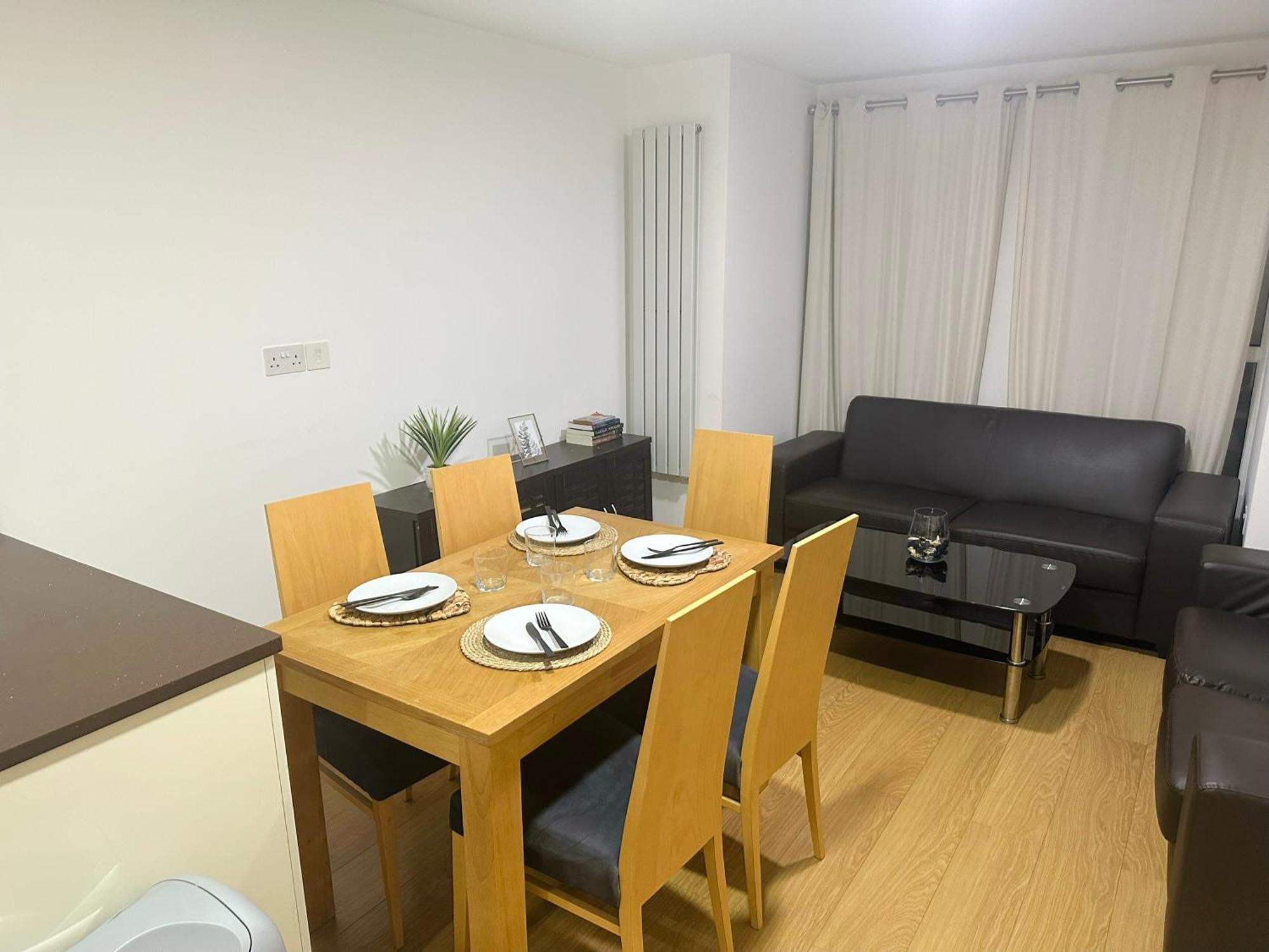 Juniper Alexandra Palace Serviced Apartments, By Edens * Londres