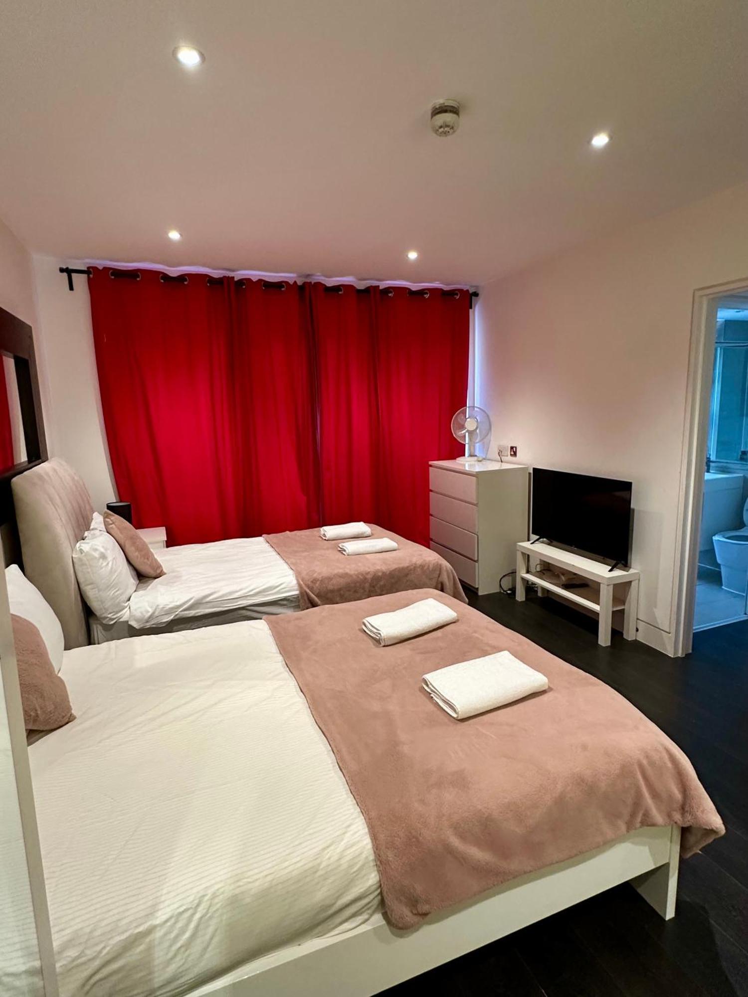Regency Apartment *