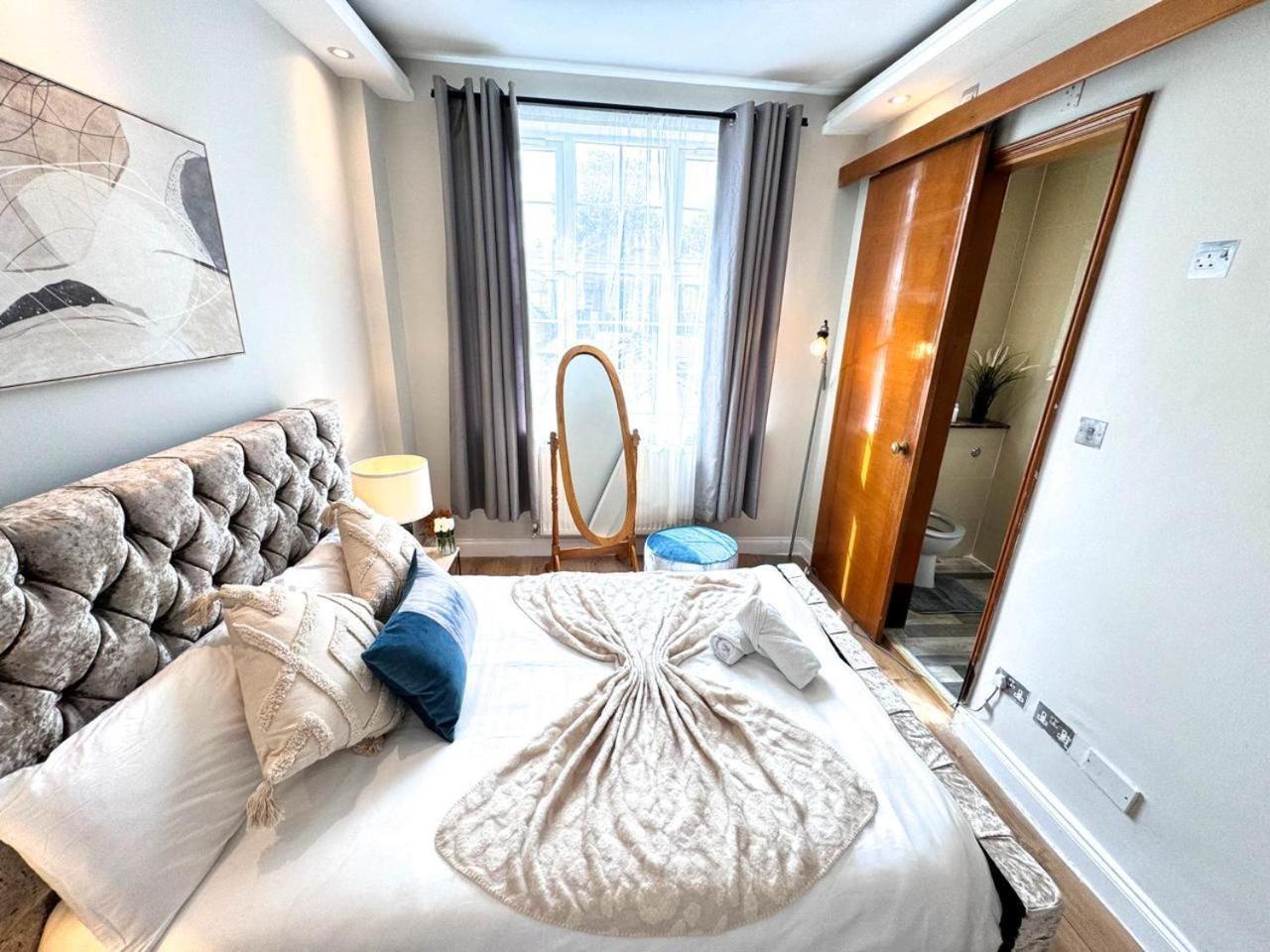 Comfortable Family Near Oxford Street *