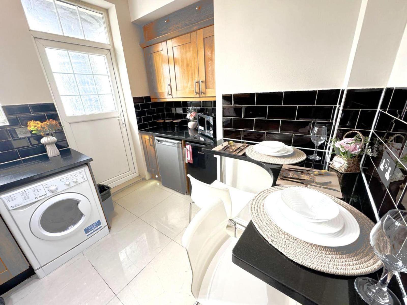 Comfortable Family Near Oxford Street *