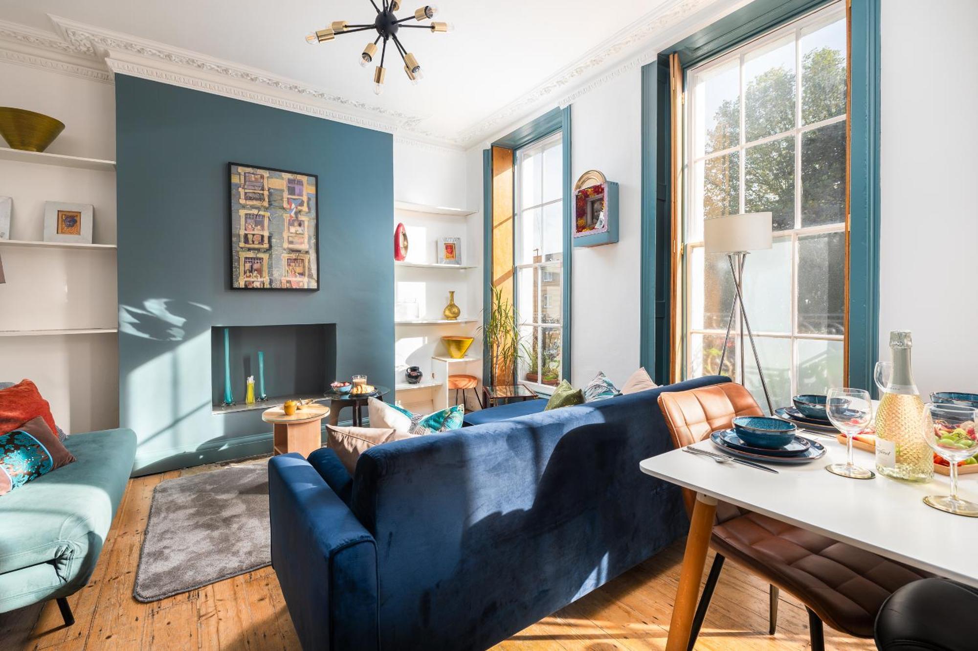 1 Bedroom Chic Flat By Hostarahomes, Sleeps Up To 4, Full Apartment, Location *