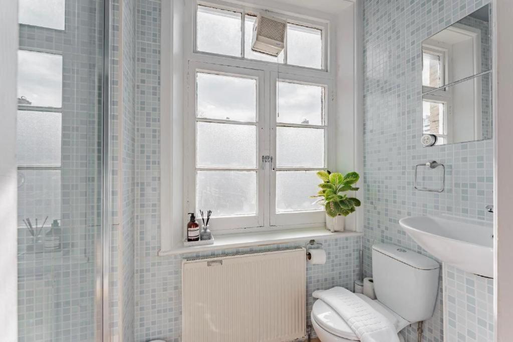 Apartment Cosy , Haven And Spacious London