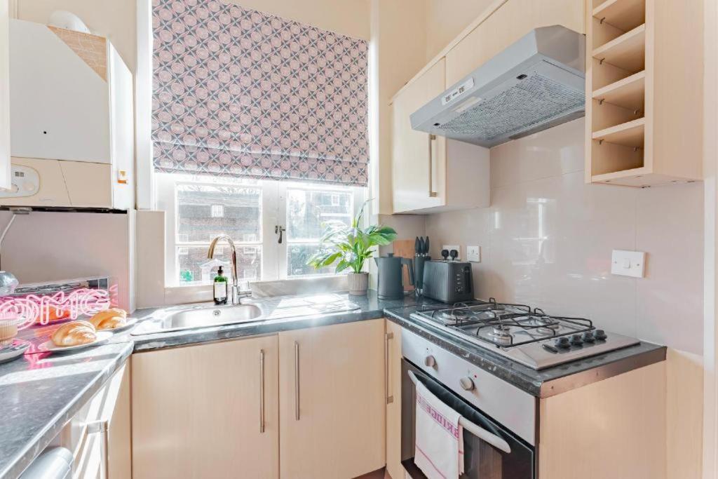 Cosy , Haven And Spacious *