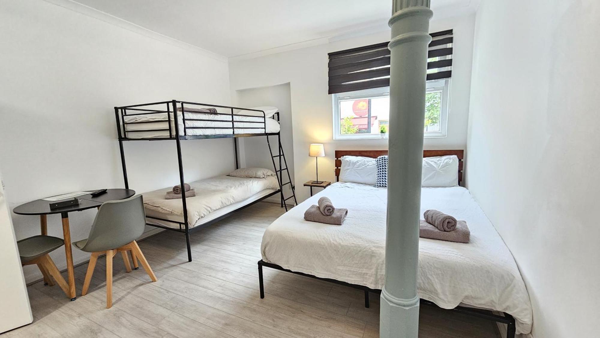 Newly Renovated & Ensuite Rooms! - Camberwell Apartamento *