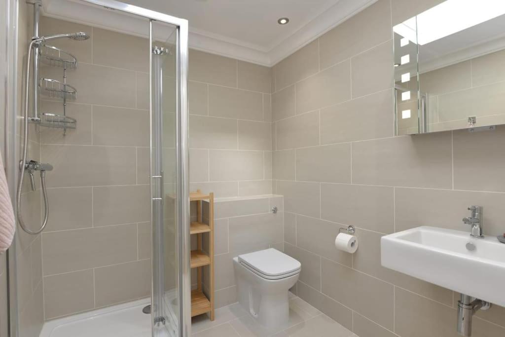 Cosy Flat Of 2 Bed And 2 Toilet Londres
