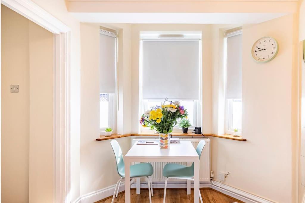 Appartement St 1 - Newly Refurbished Flat - Close To Tube 1-2 Mins