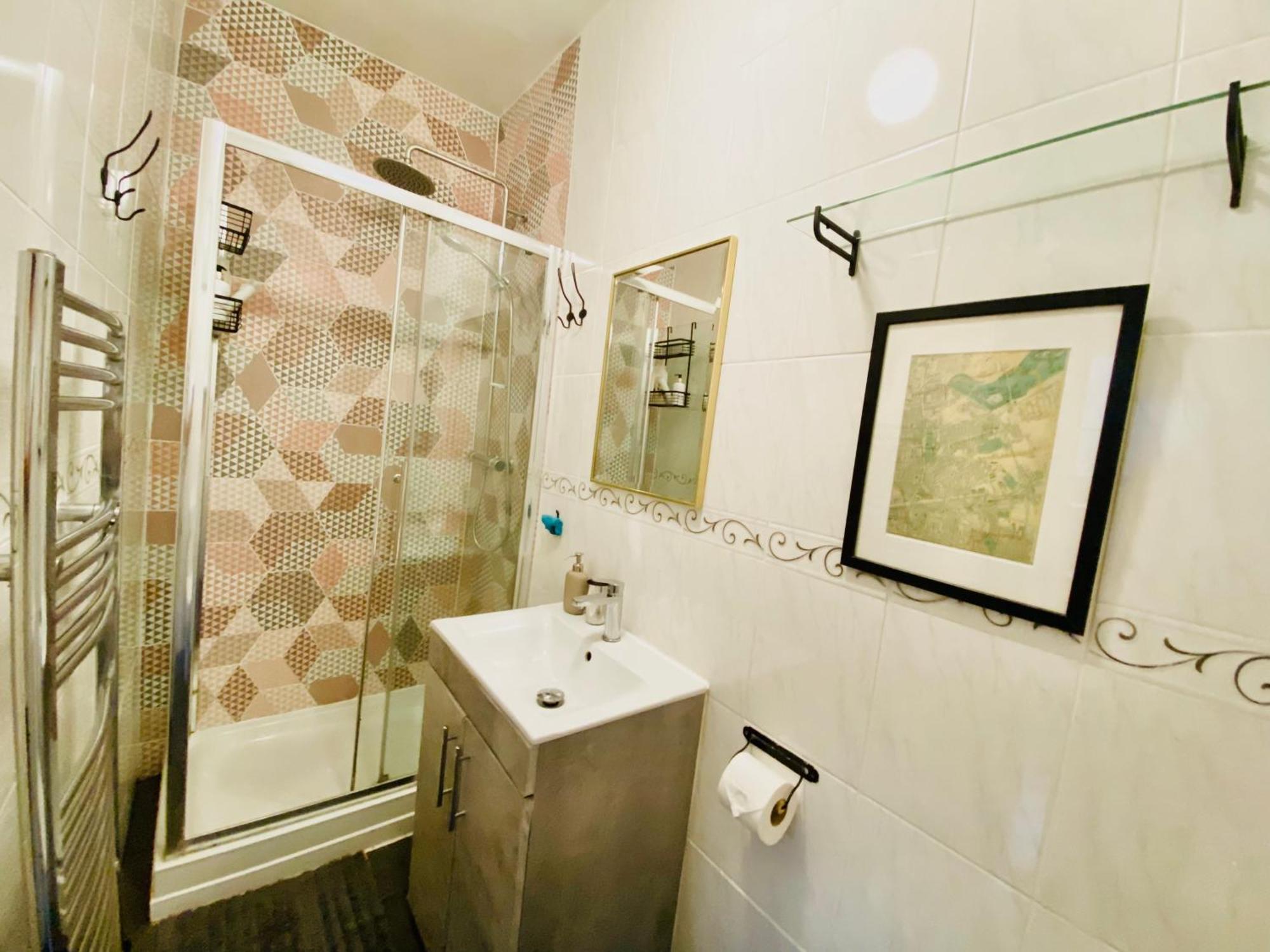London's East End 2 Bedroom Londres