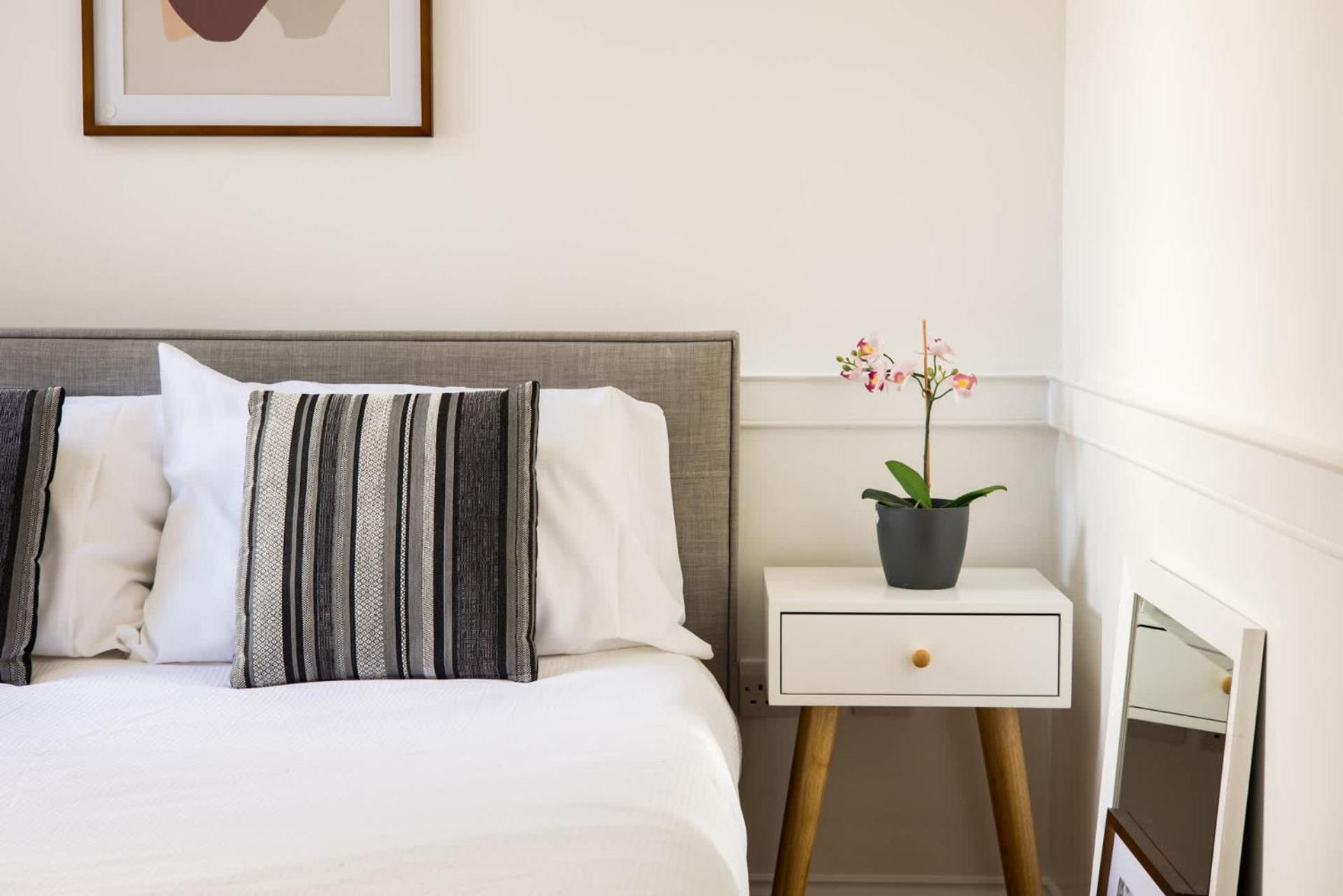 Contemporary 1 Bedroom Bloomsbury