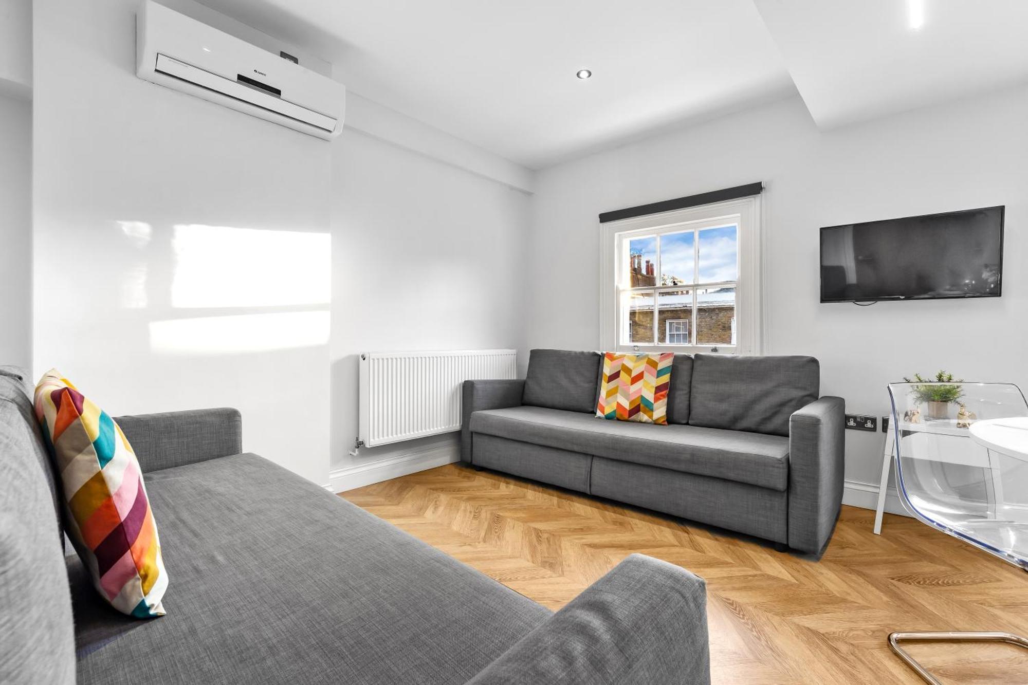 Stunning Hyde Park Apartment *