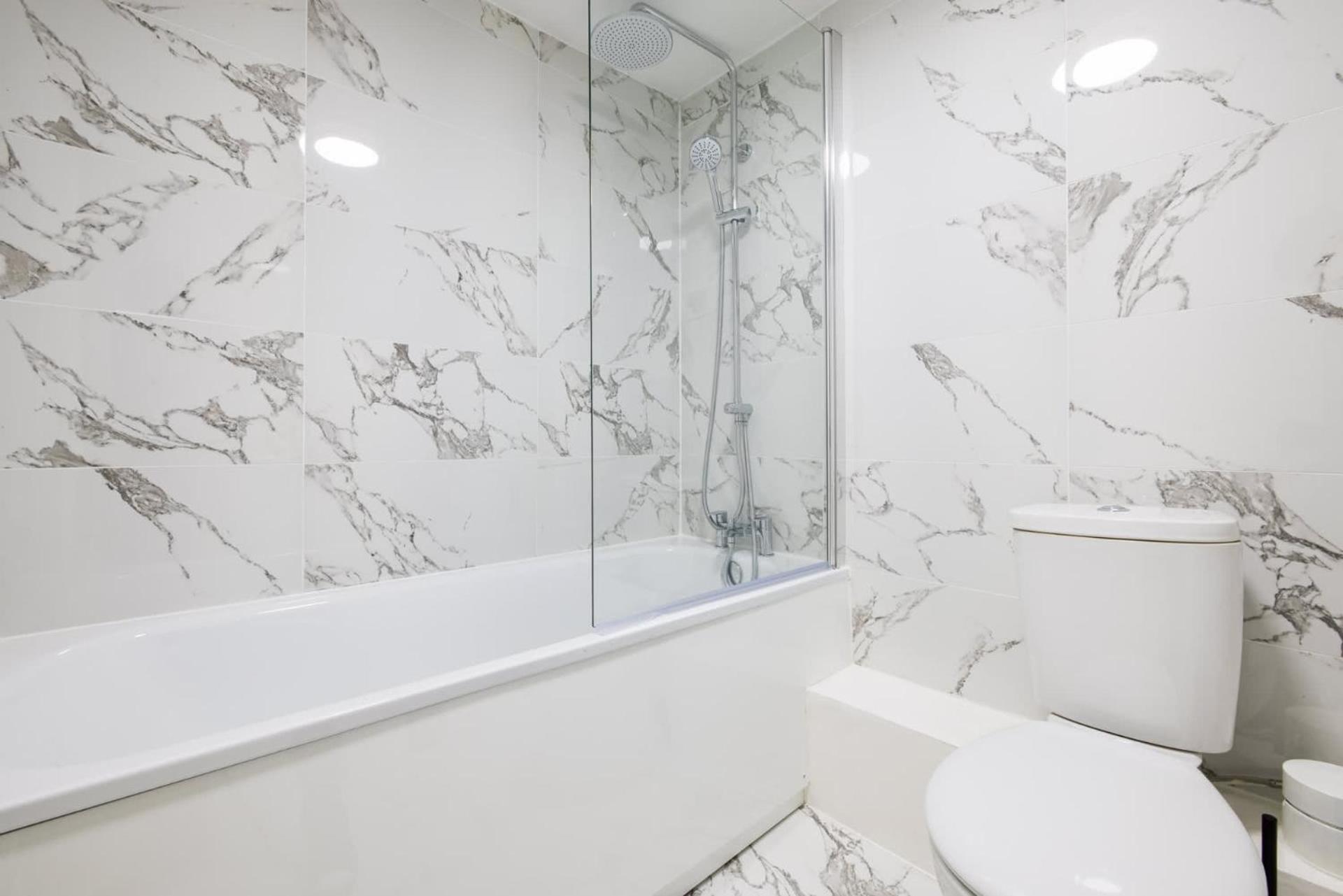 Contemporary 2 Bedroom In Shepherd's Bush Hébergement de vacances Londres