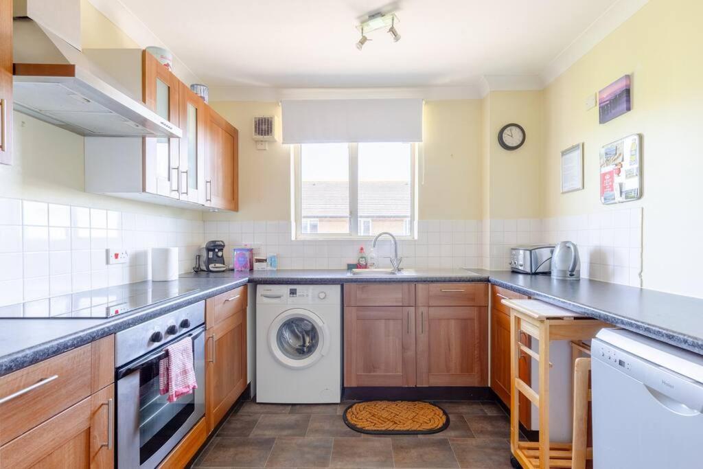 Appartement Homely 1 Bedroom In Beckton With Parking Londen
