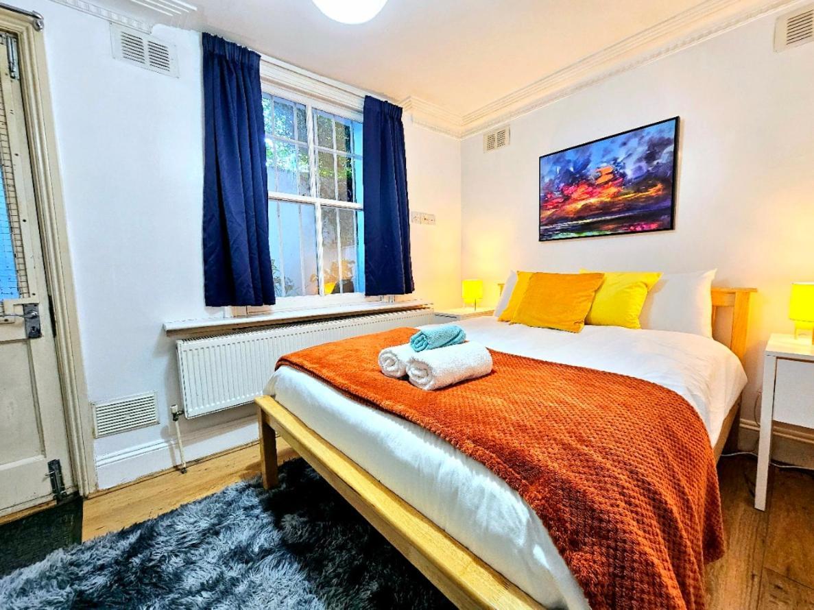 Spacious & Cosy 2 Bedroom 2 Sofa-beds With Private Entrance And Back Patio, 3 Min Walk To Earl's Court Station Apartamento *