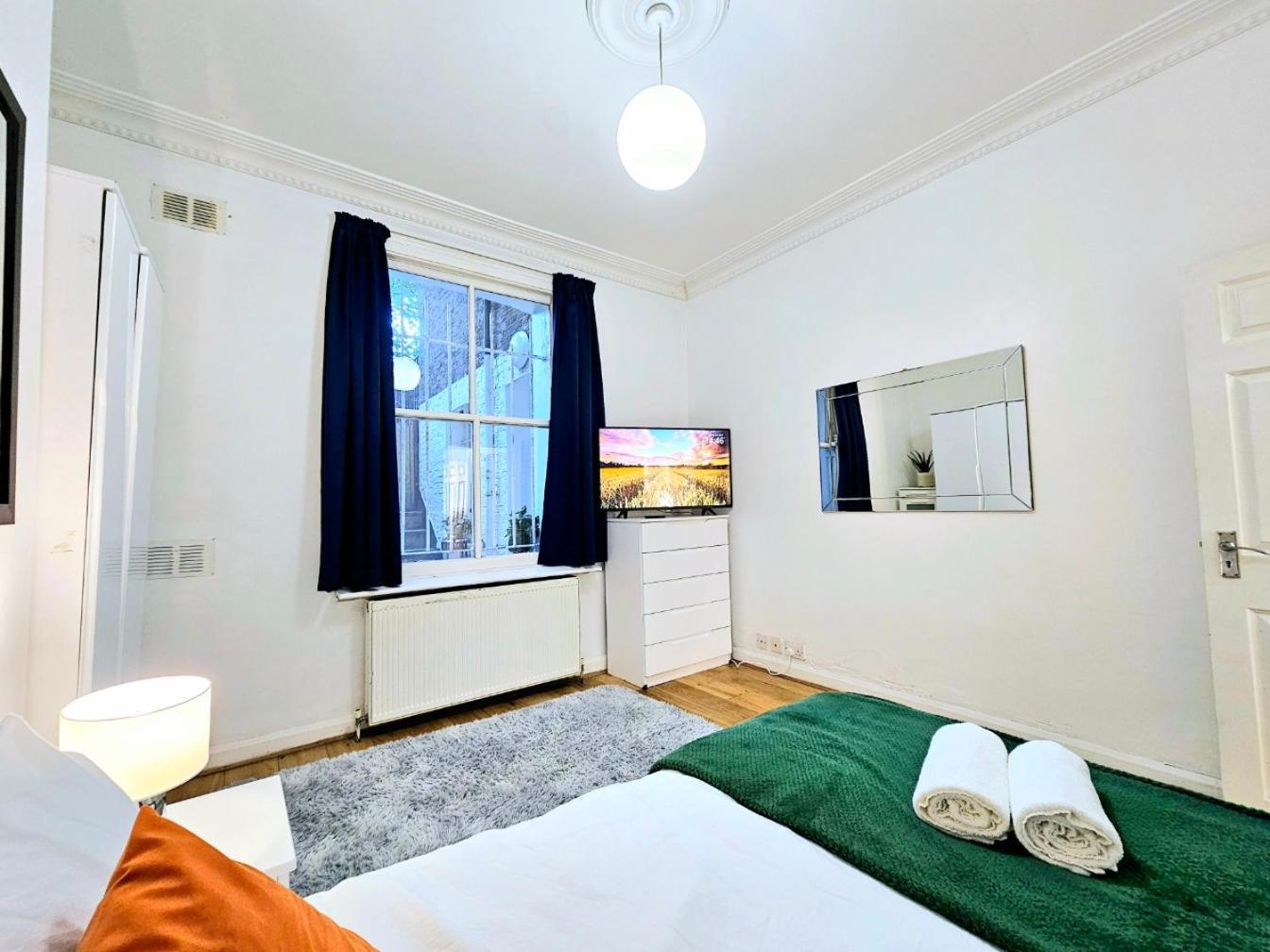 Apartamento Spacious & Cosy 2 Bedroom 2 Sofa-beds With Private Entrance And Back Patio, 3 Min Walk To Earl's Court Station