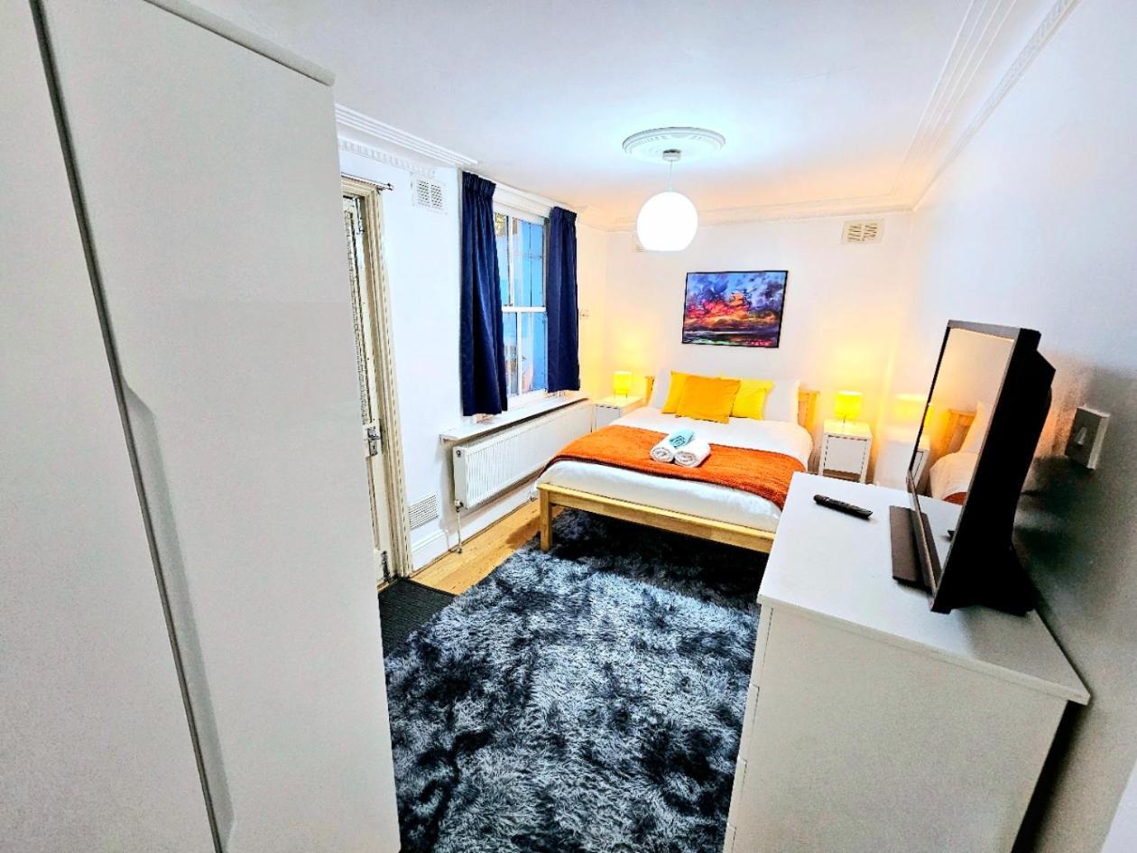 Apartamento Spacious & Cosy 2 Bedroom 2 Sofa-beds With Private Entrance And Back Patio, 3 Min Walk To Earl's Court Station