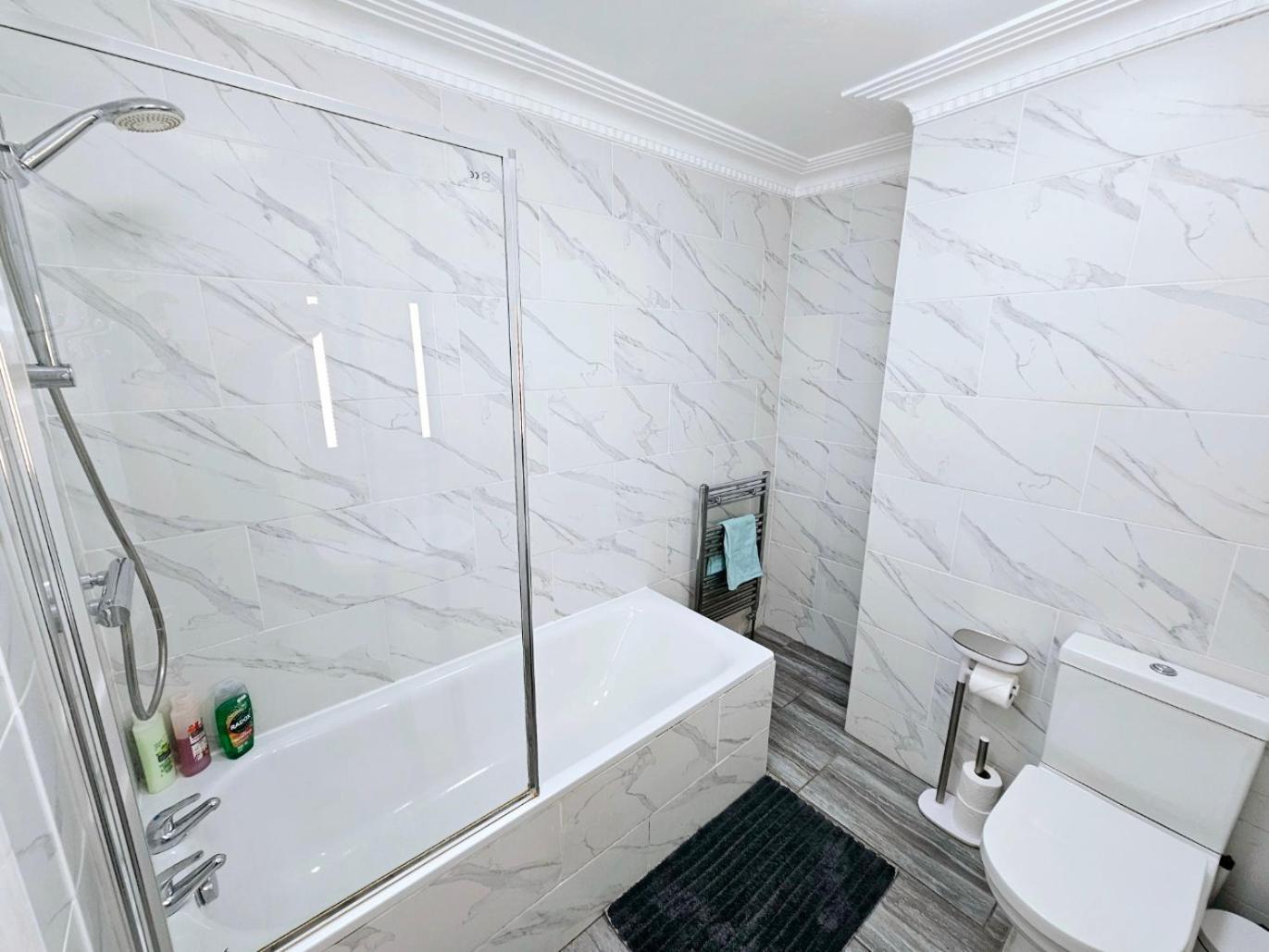 Spacious & Cosy 2 Bedroom 2 Sofa-beds With Private Entrance And Back Patio, 3 Min Walk To Earl's Court Station Apartamento