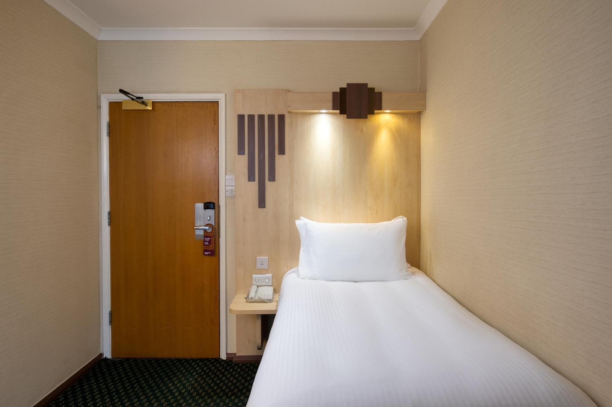 Tavistock Hotel 3*