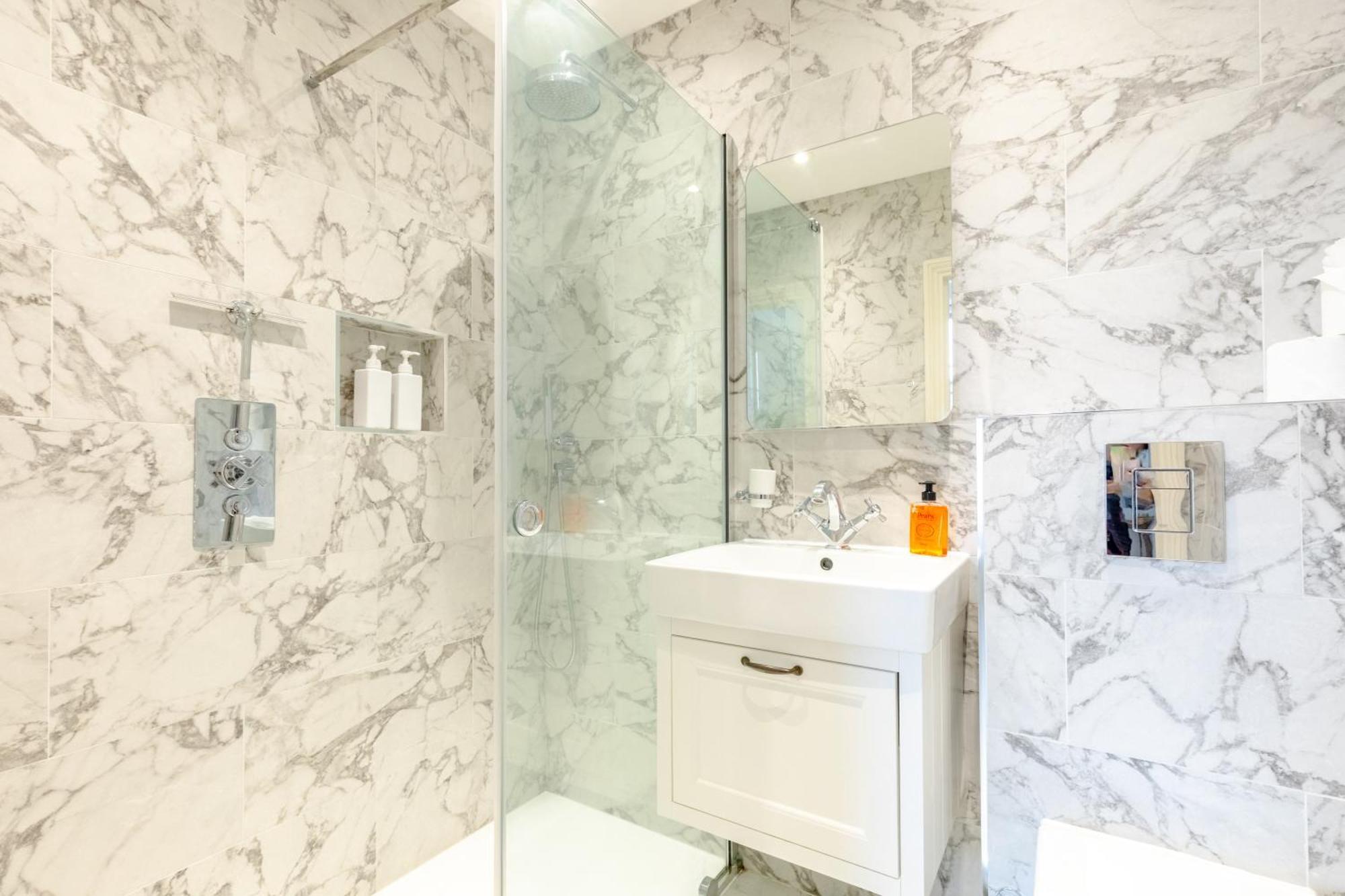 Beautiful & 1 Bedroom Flat In Clerkenwell *
