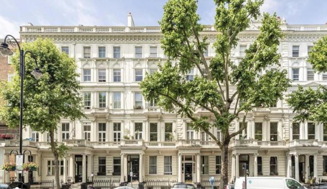 2 Bedroom Luxury Flat In South Kensington *