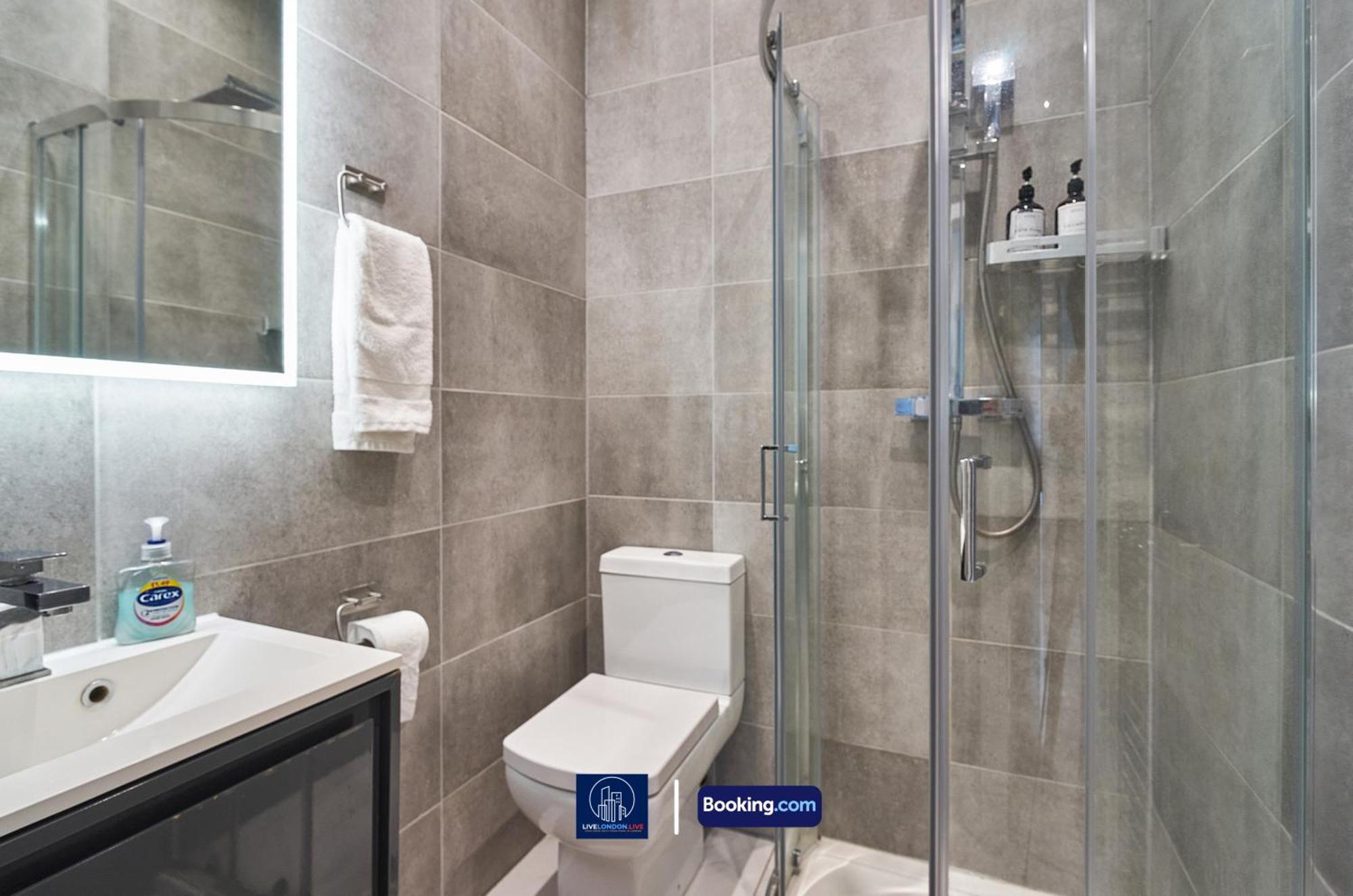 Last-minute Secure L Exclusive Offer L Delightful 2-bedroom In Tufnell Park L Sleeps Up To 5 Guests L By Live Short Lets & Serviced L Appartement Londen