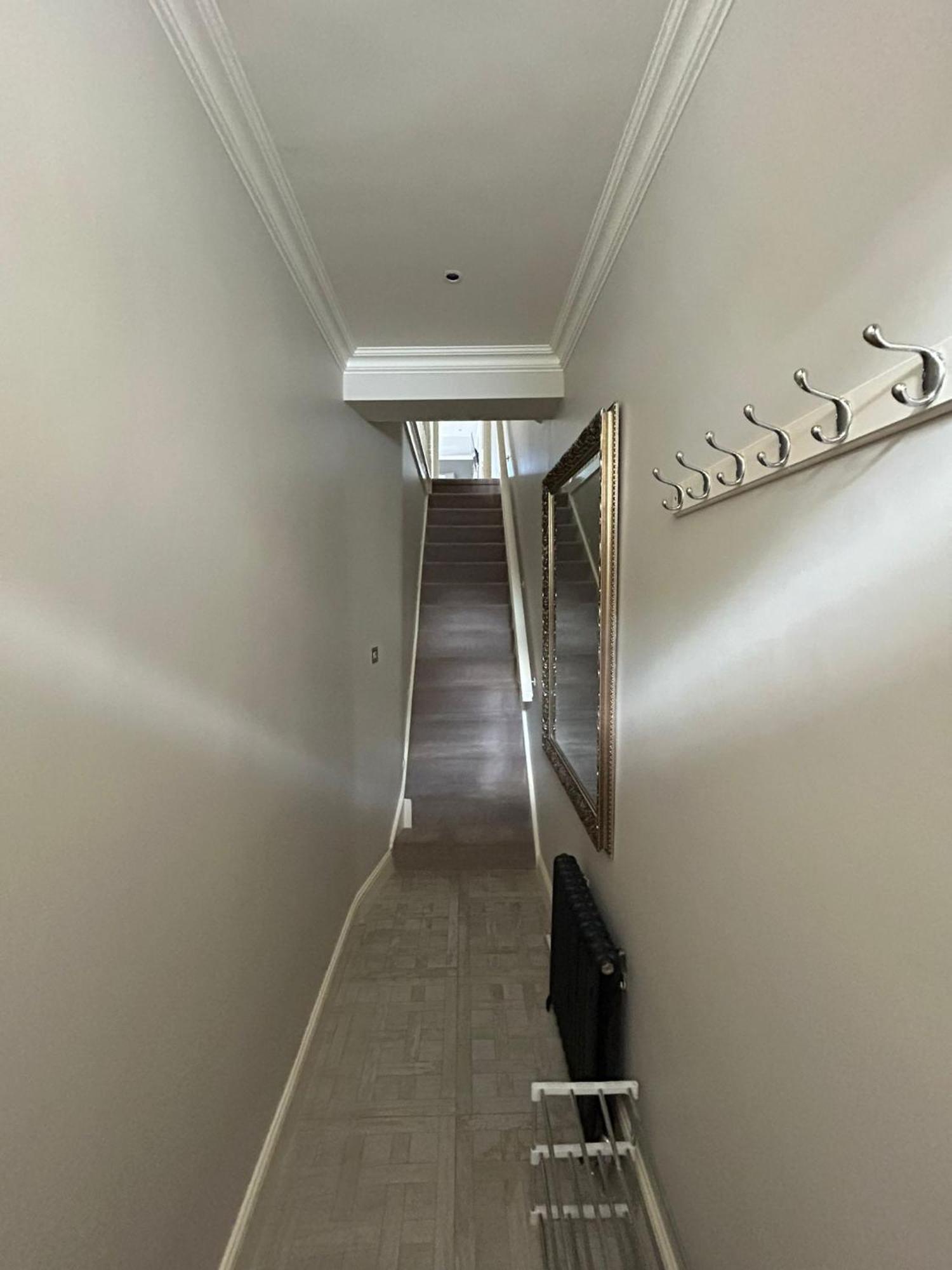 Stylish 2bed 2 Bath House With Balcony Londres