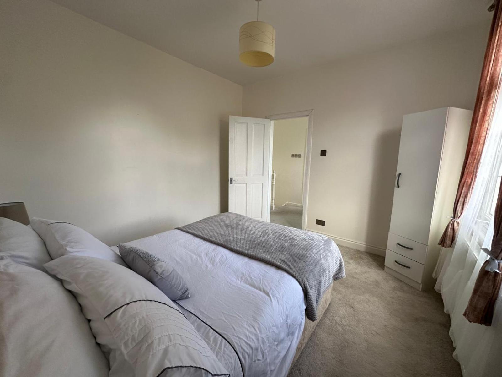 Luxurious Living 4 Bedroom Hébergement de vacances