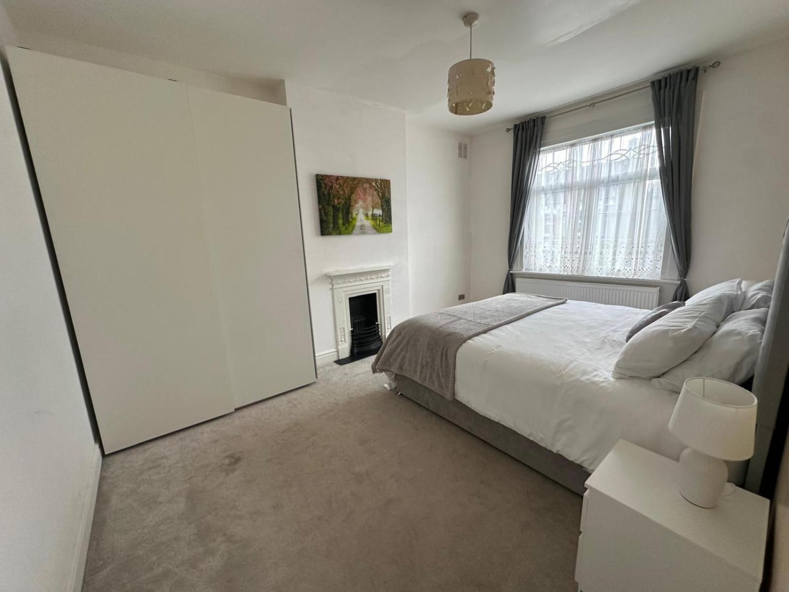 Luxurious Living 4 Bedroom Hébergement de vacances