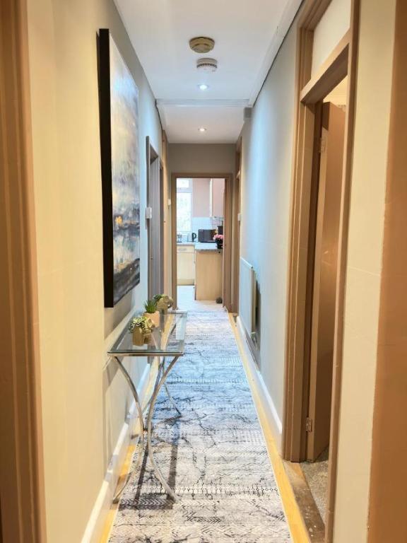 Beautiful Three Bedroom Family Apartamento