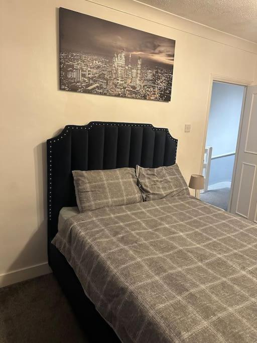 Beautiful Wood Street First Floor Flat B * Londres