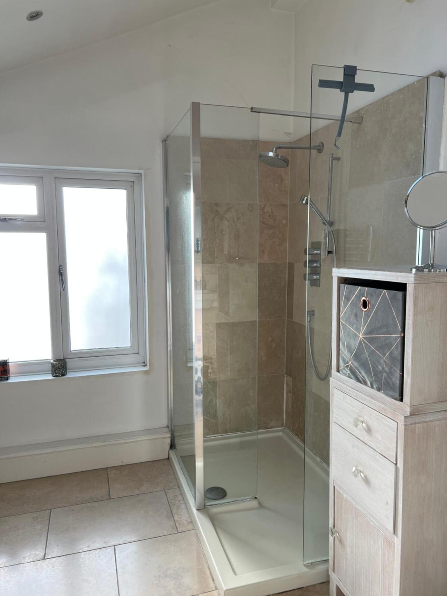 Luxury Maisonette In Location * Londres