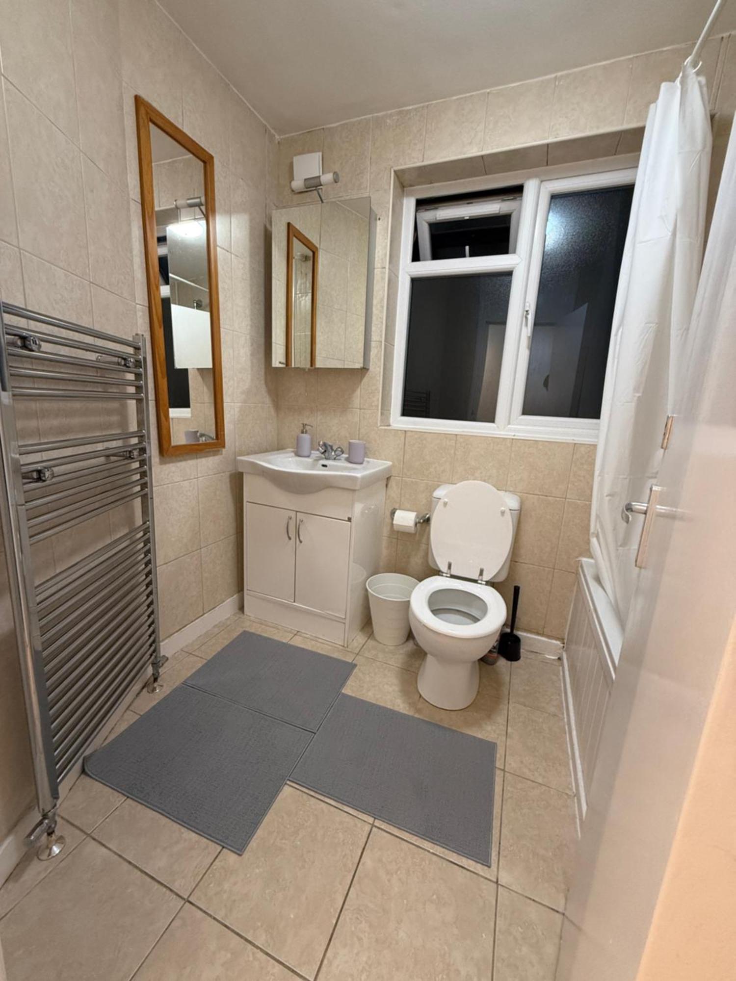 Privatunterkunft Budget Friendly And Cozy In Hammersmith