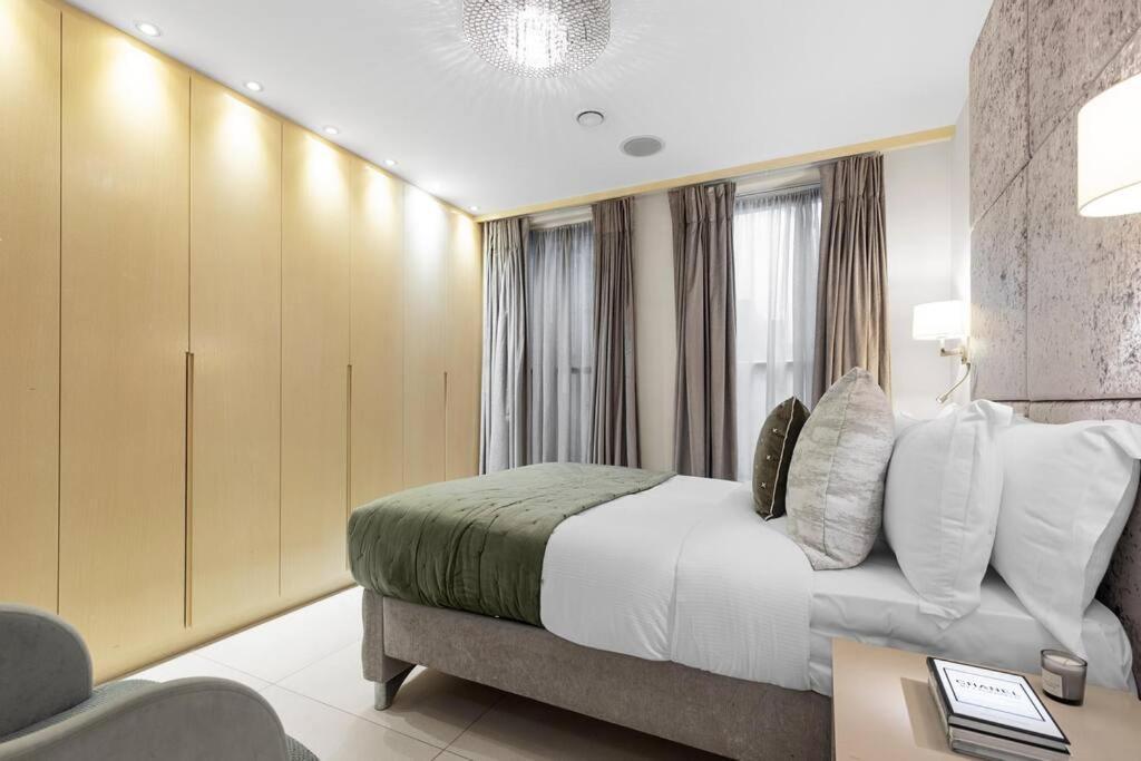 Appartement Stylish 2 Bed Split Level Flat *