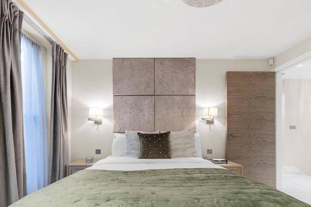 Stylish 2 Bed Split Level Flat Appartement
