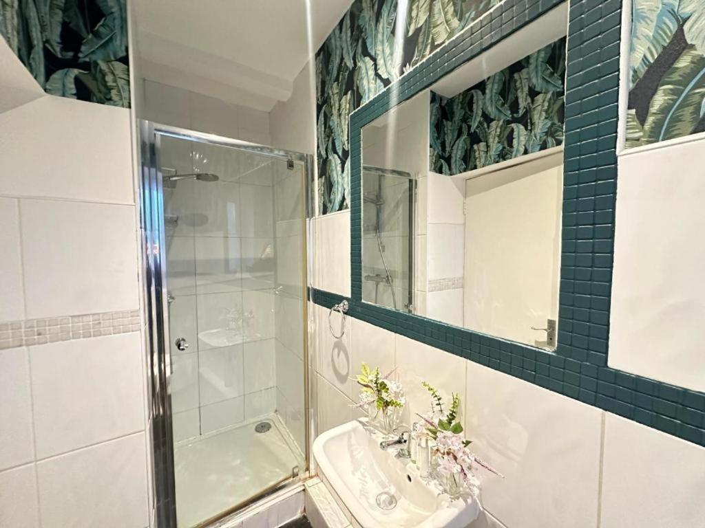 Affordable Two Bedroom In Appartement *