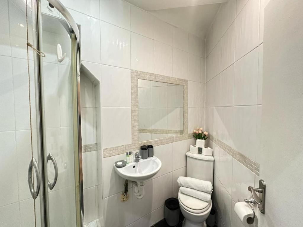 Affordable Two Bedroom In Appartement *