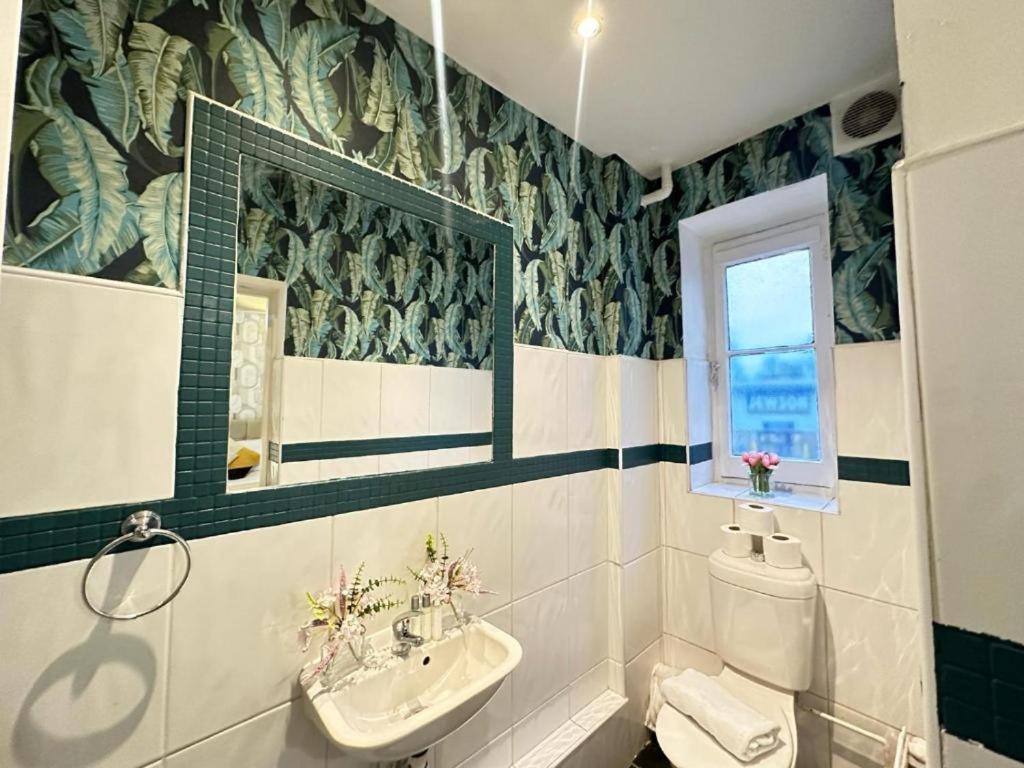 Affordable Two Bedroom In Appartement *