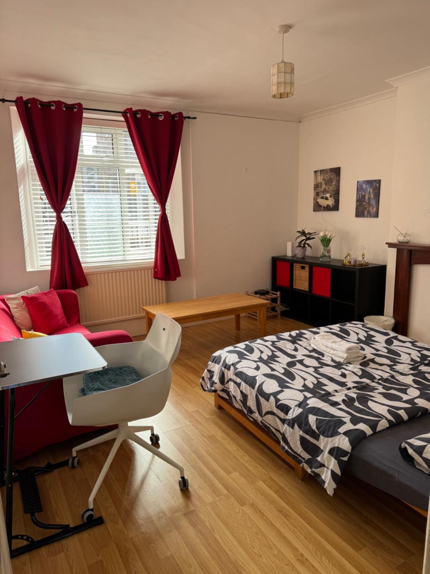 Guest house Happy London
