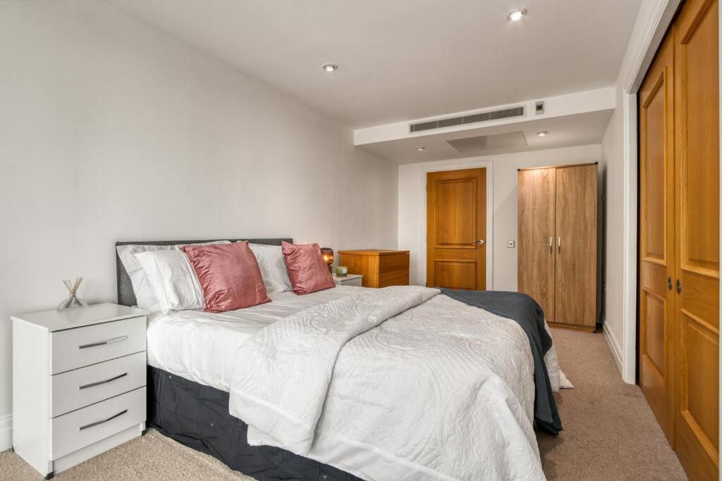 Luxury Living In Paddington, Apartamento Londres