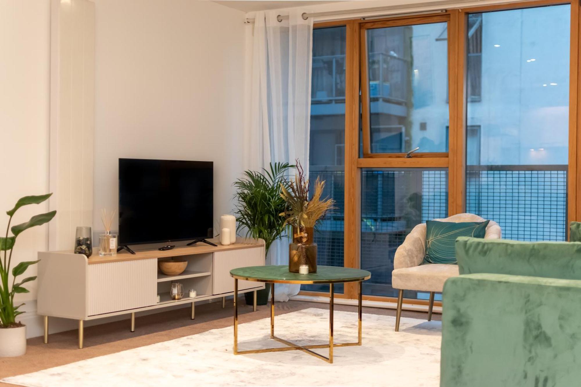 Cosy 2 Bed Hackney Apartment Sleeps 8
